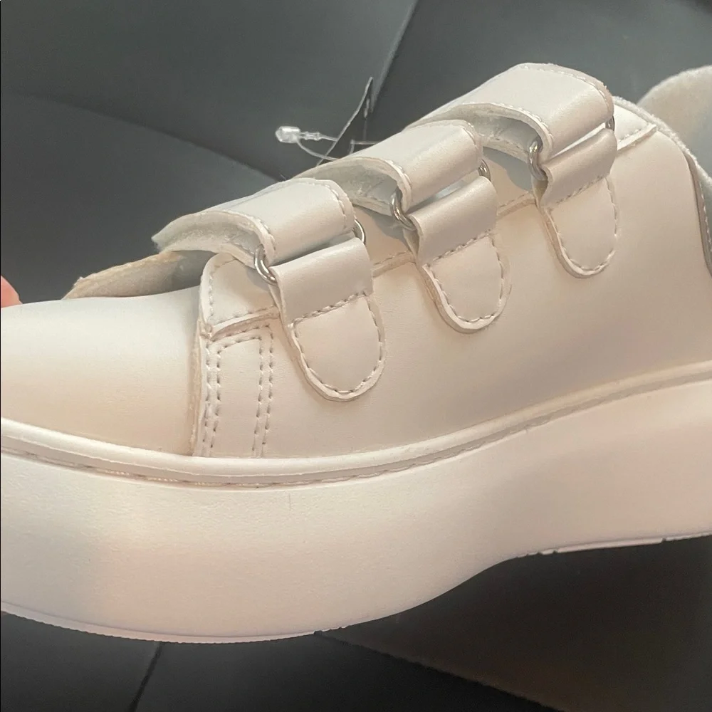 Armani Exchange White Women's Sneakers sz 7 - Picture 8 of 13